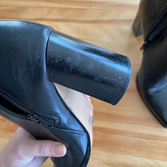 Express vegan leather pointed toe booties size 6 - Picture 12 of 14